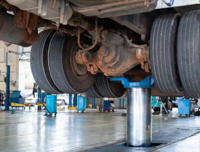 Descubra a importância da manutenção em um posto de molas para seu veículo